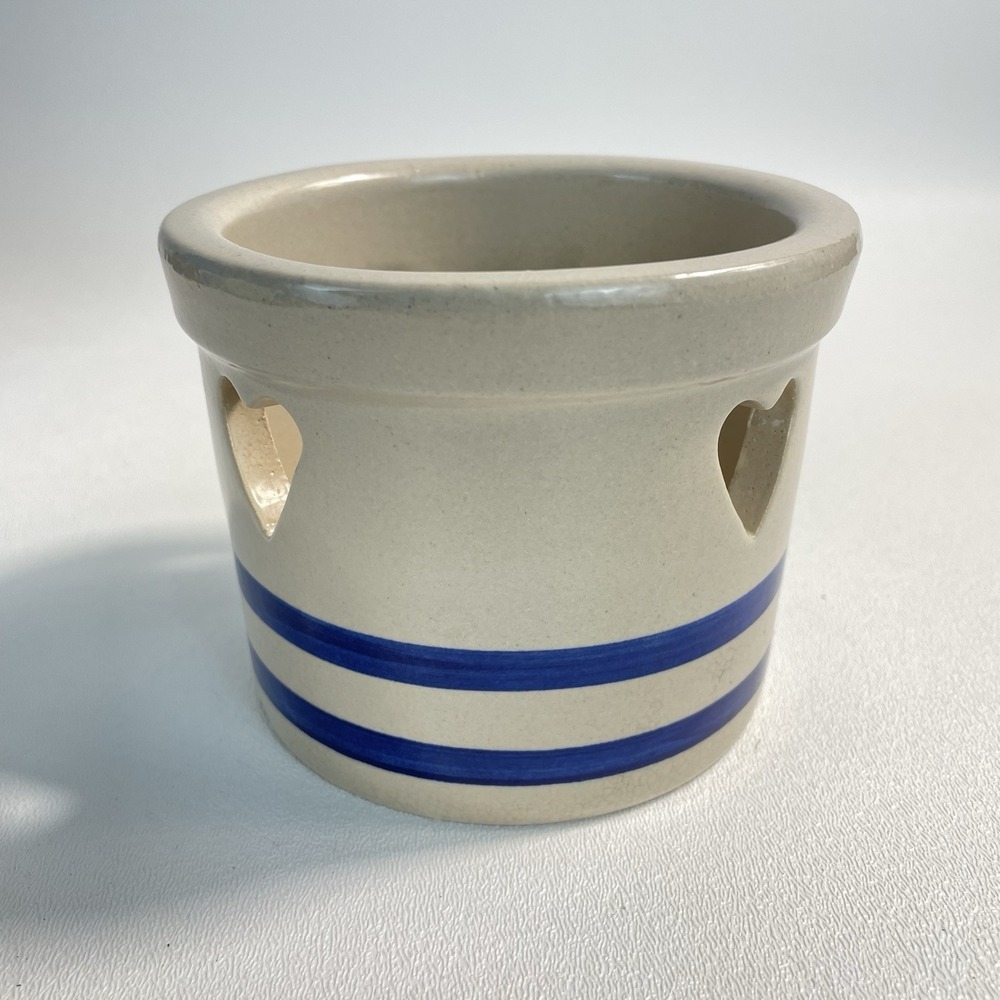RRP Roseville 1 pint crock, heart cut outs blue stripe Salt wash Vintage Cottage - Picture 4 of 5